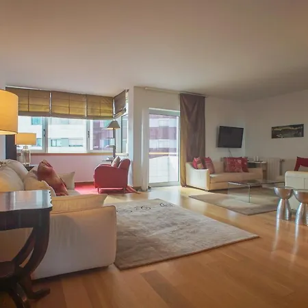 Oriente River View W/ Balcony&garage