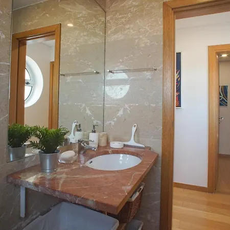 Oriente River View W/ Balcony&garage Apartment Lisbon
